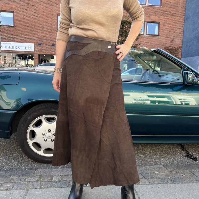 lamb suede long skirt inlay brown