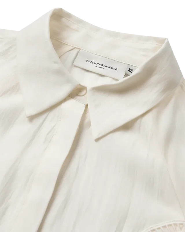 packshot 2 205699 8273 Details 1 CMMOLLY SHIRT 20Jet 20Stream 417ac705 f746 48a4 9613 59b16838cb36