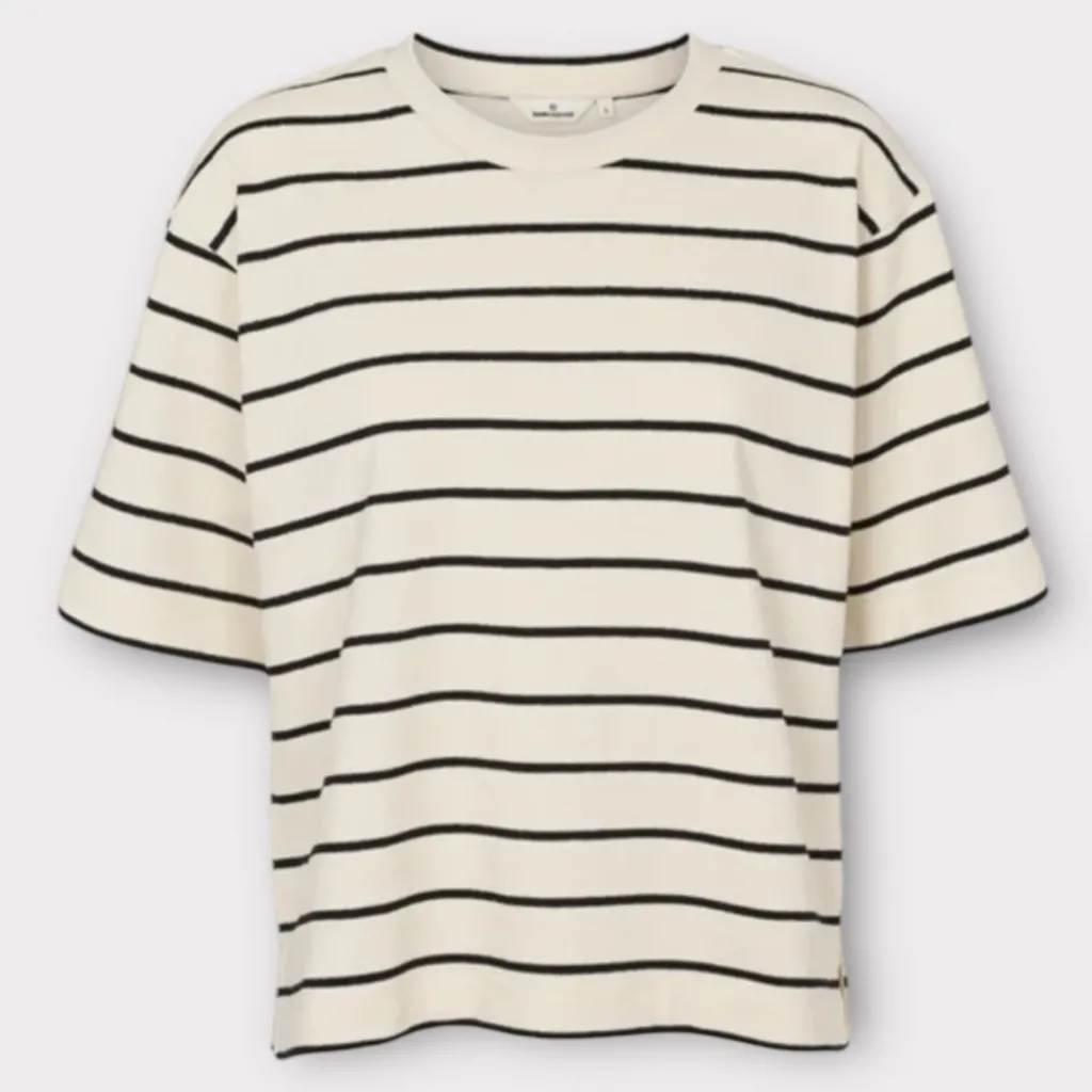 Basic Apparel Annelli Oversized Tee